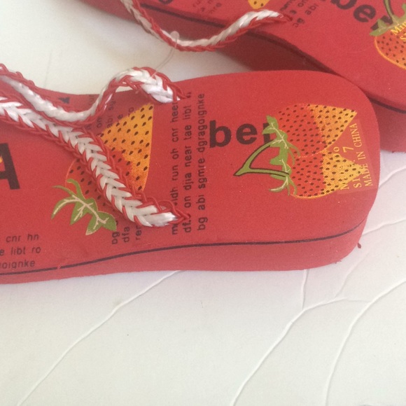 FINAL MARKDOWN BRAND new ladies thong style sandals 7 - Picture 3 of 4